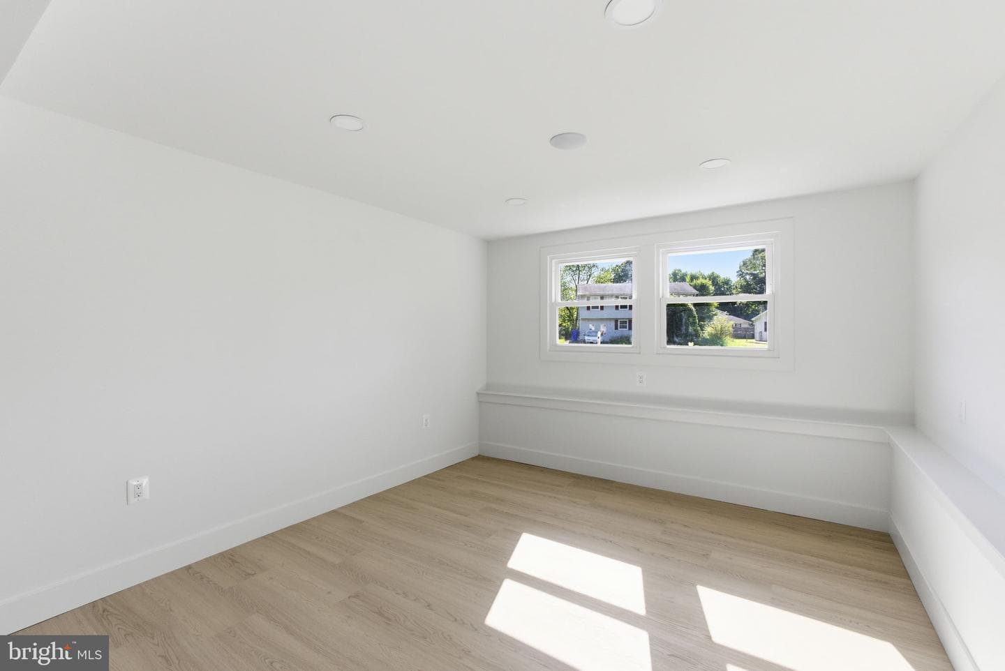 50 Garner Avenue photo 28