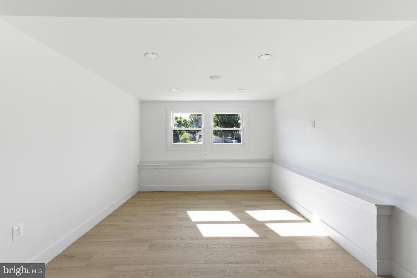 50 Garner Avenue photo 29