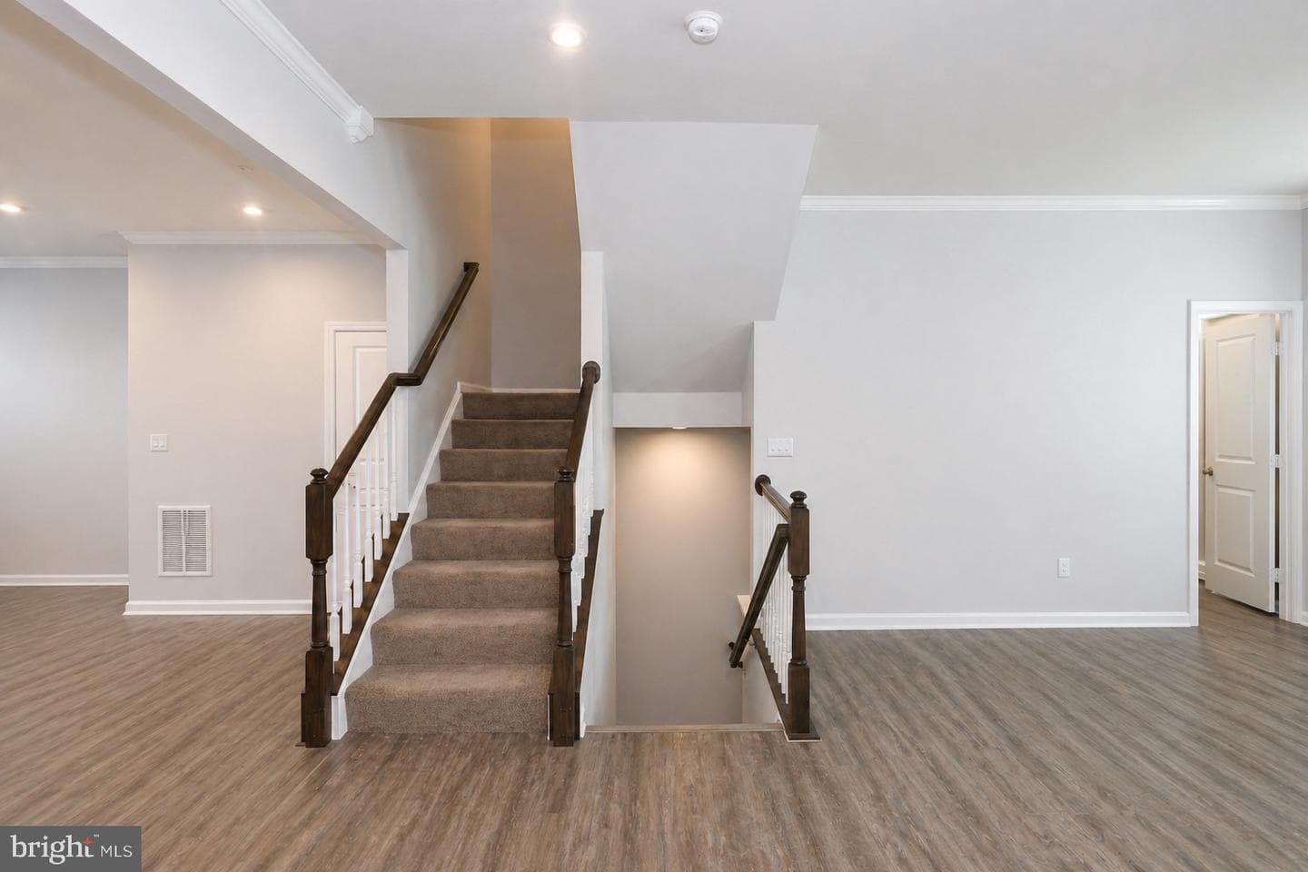 3756 Charterhouse Alley photo 19