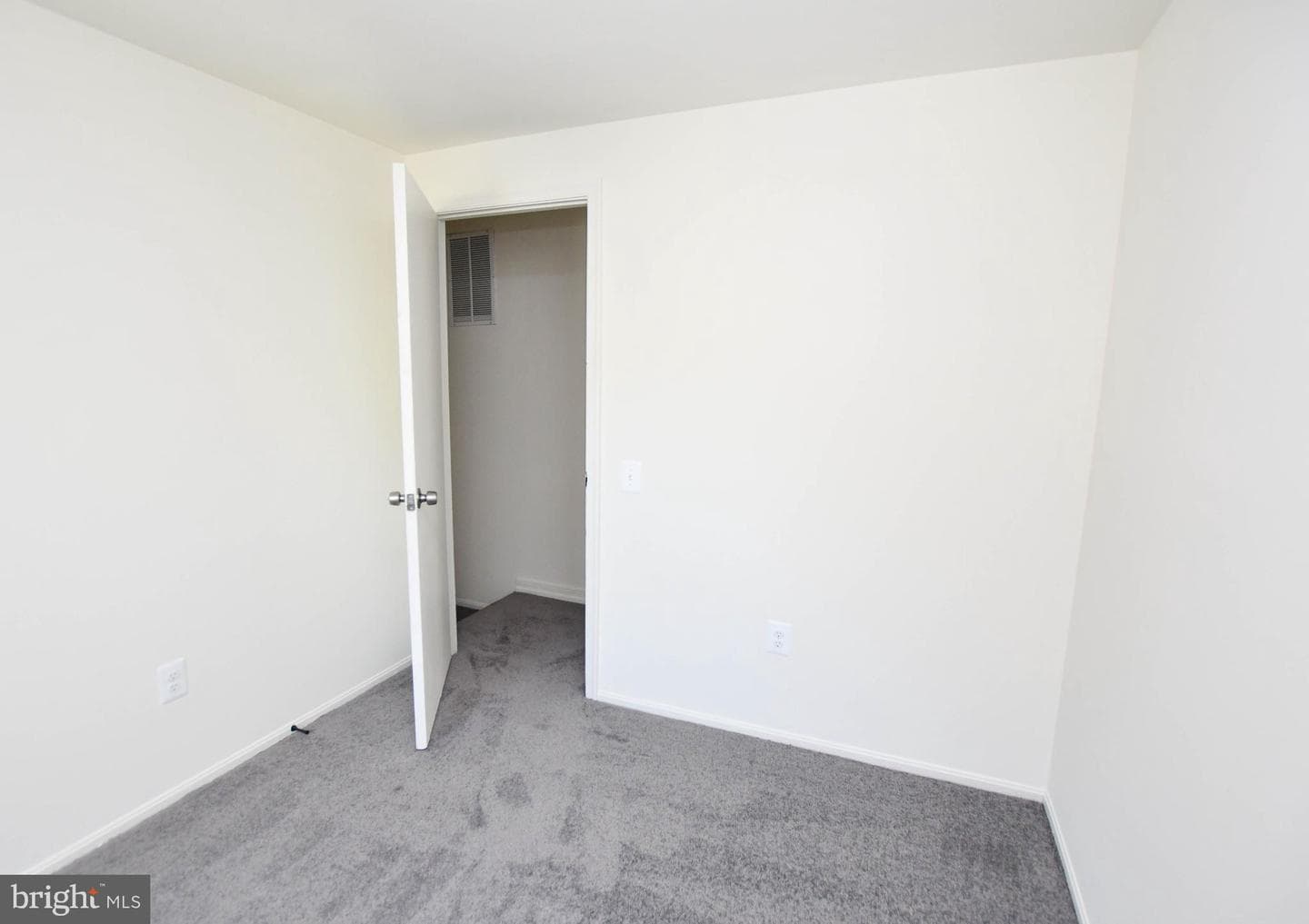 1736 Brightwell Court photo 25