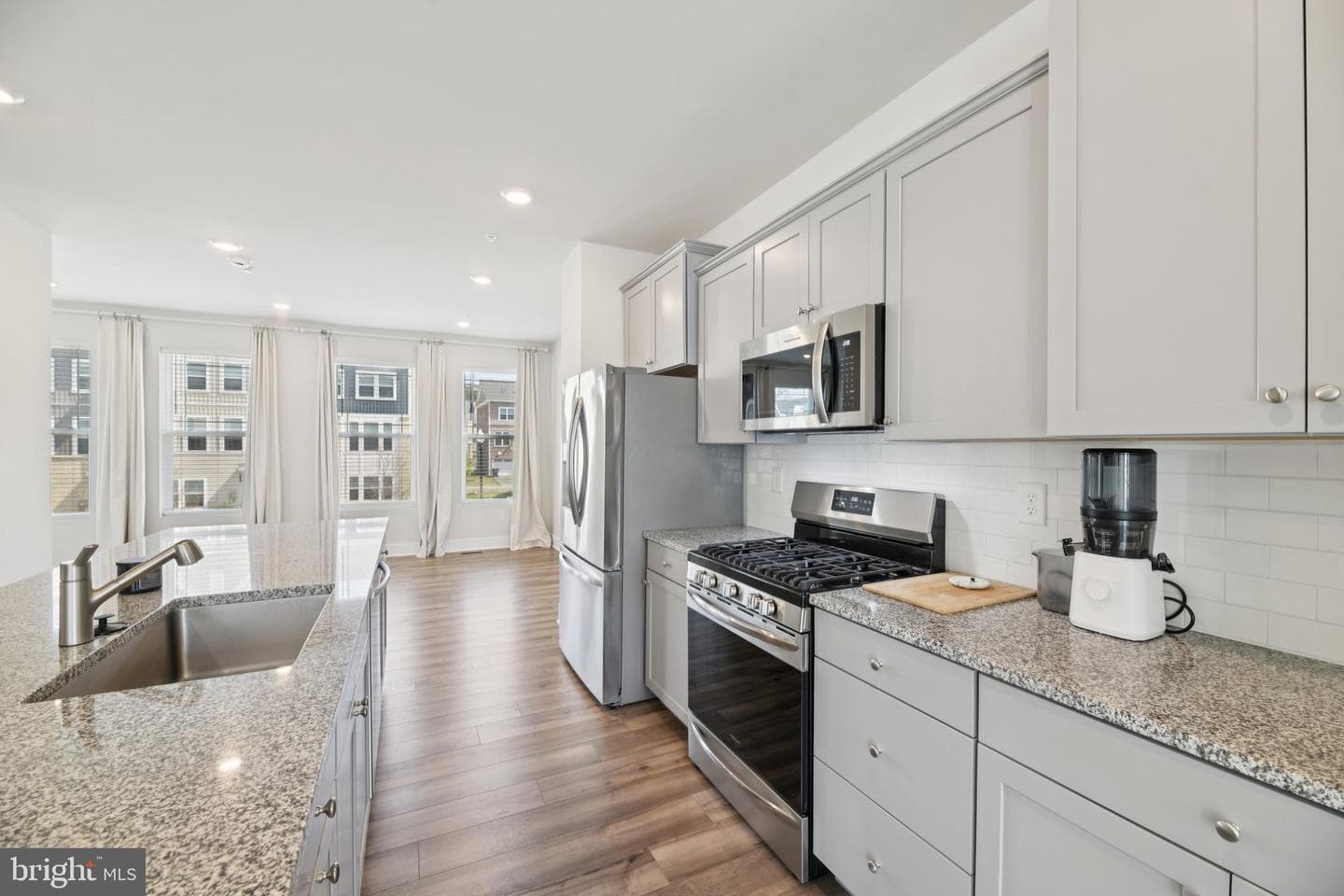 6929 Waterbury Place photo 17