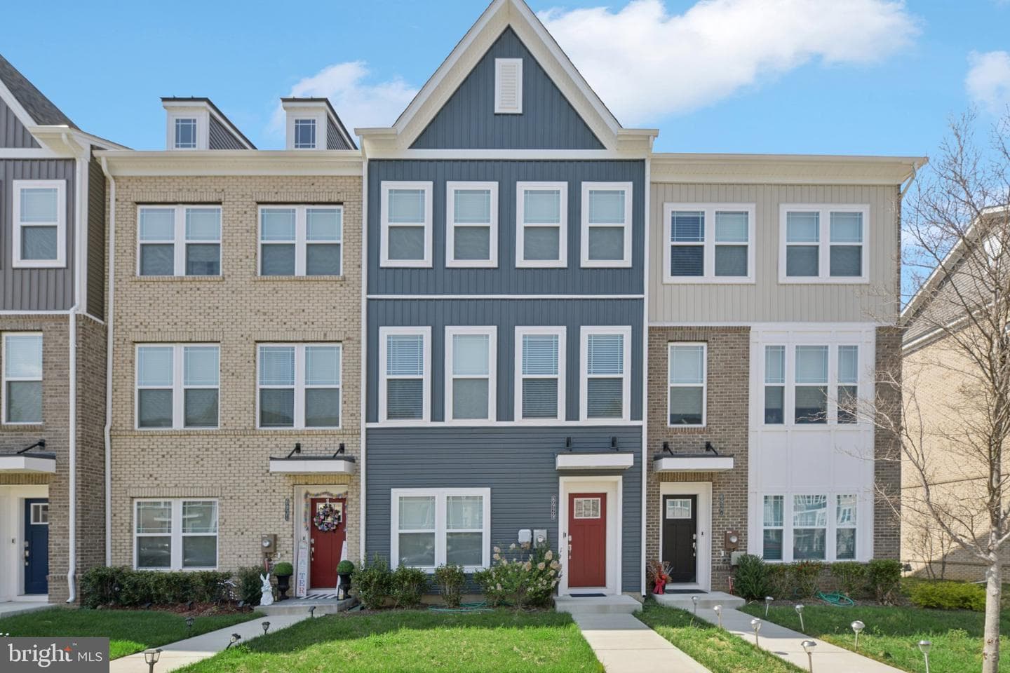 6929 Waterbury Place photo 3