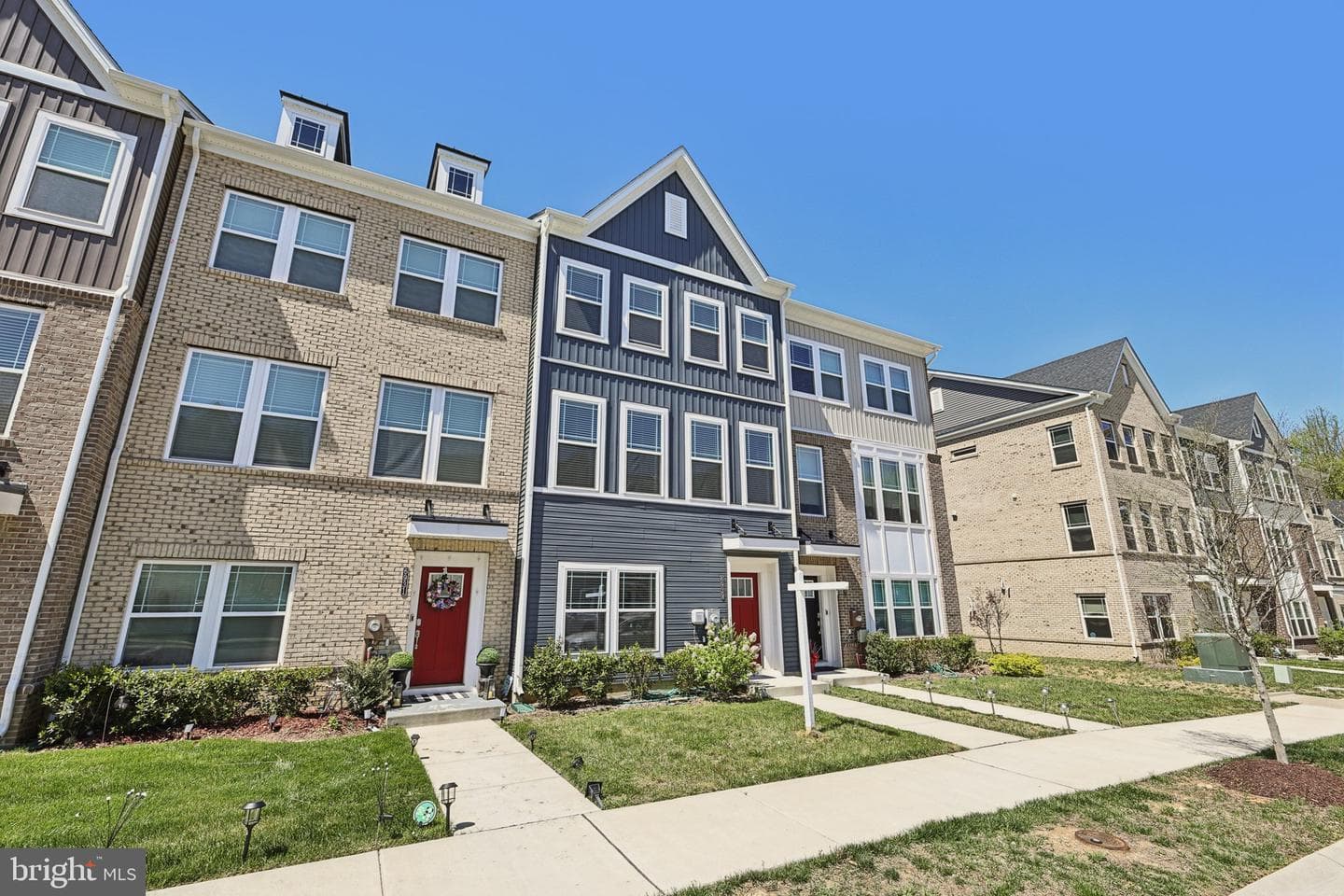 6929 Waterbury Place photo 4