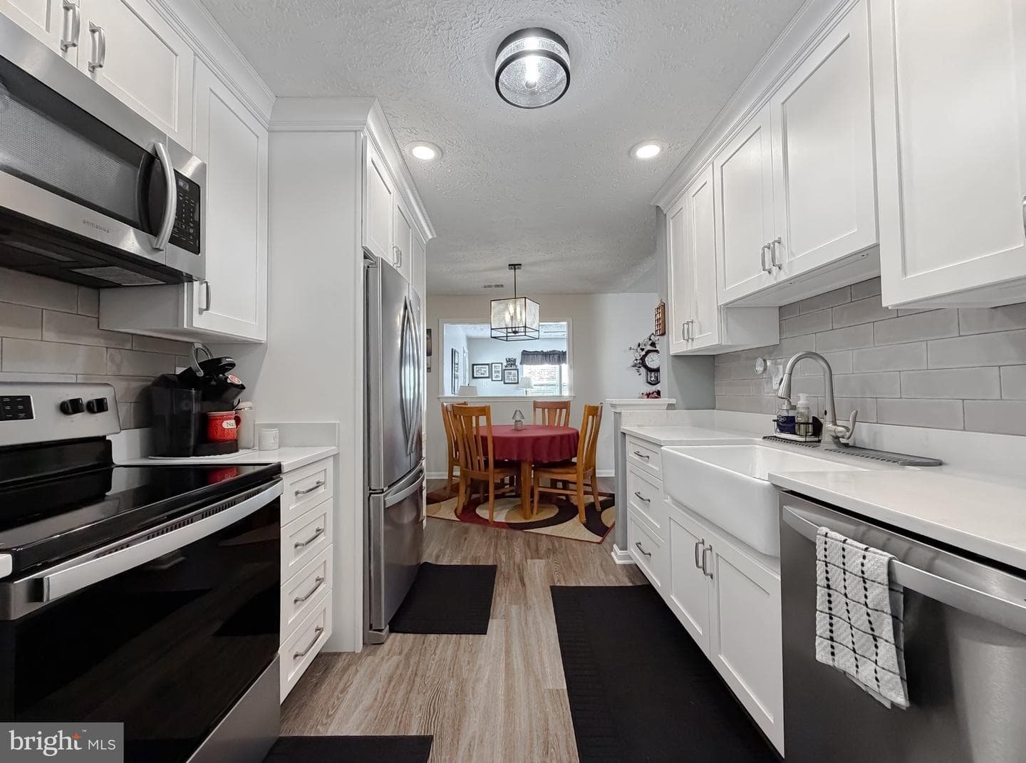 2299 Vine Hill Court photo 8