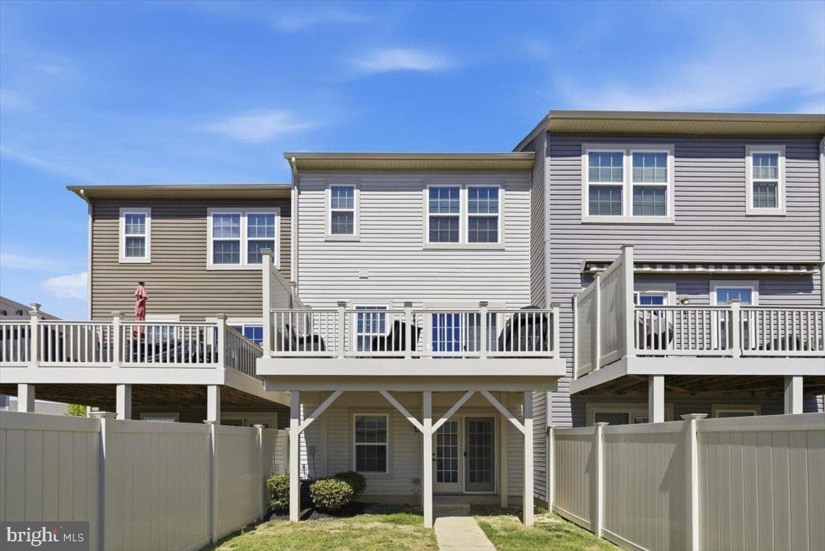 5593 Barnstormers Lane photo 36