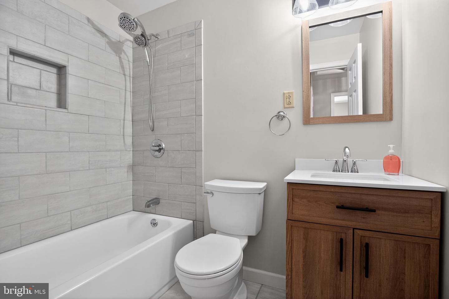 9017 Holly Avenue photo 17