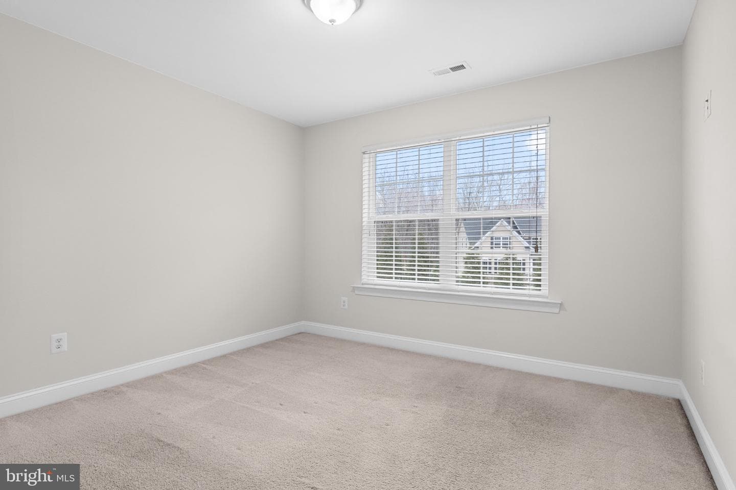 4554 Coachmans Path Court photo 24