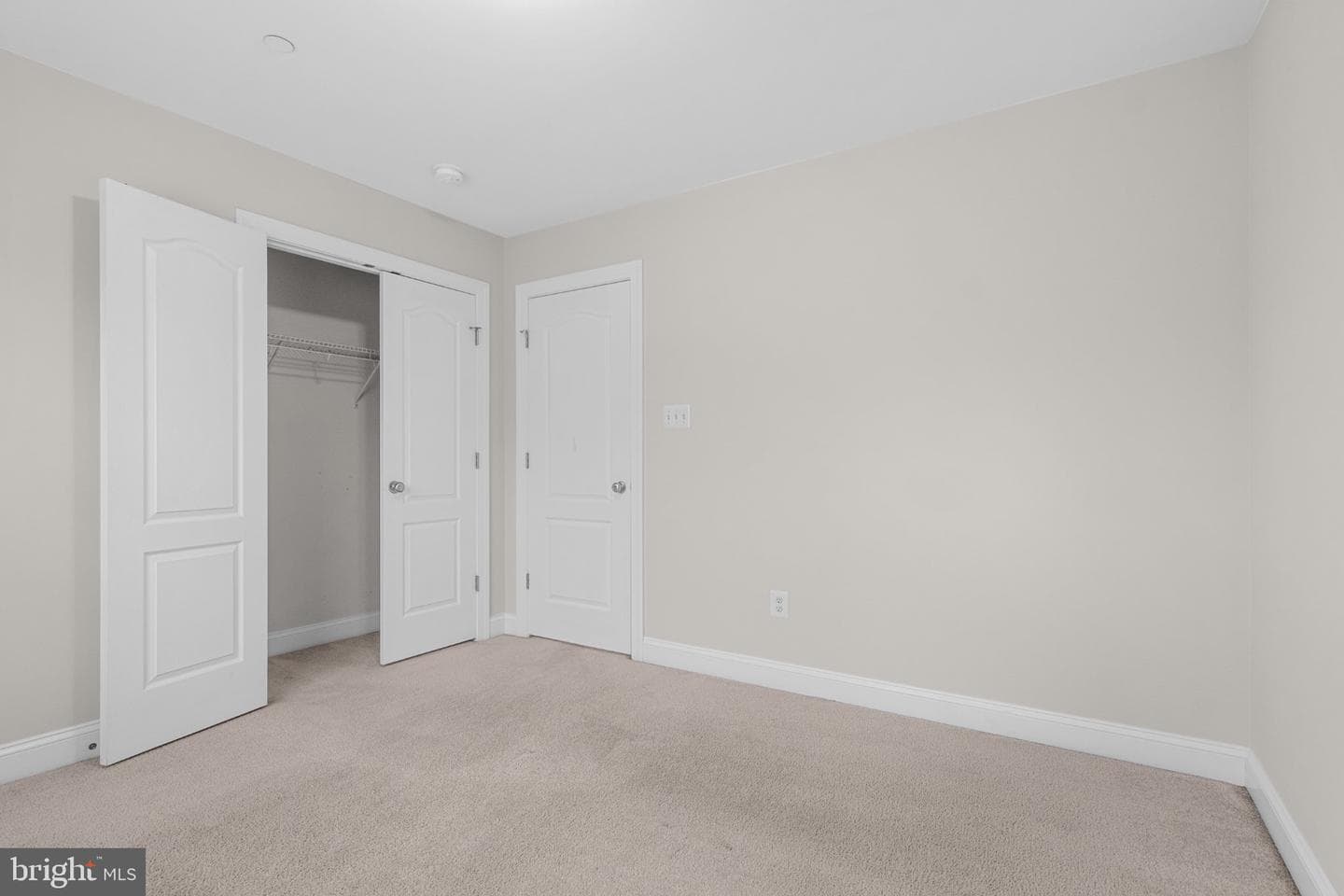 4554 Coachmans Path Court photo 25