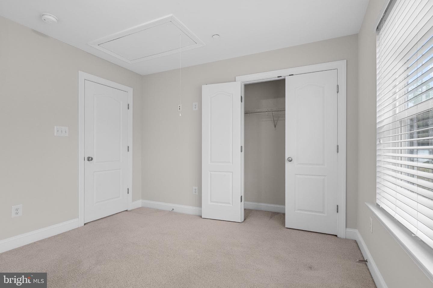 4554 Coachmans Path Court photo 27