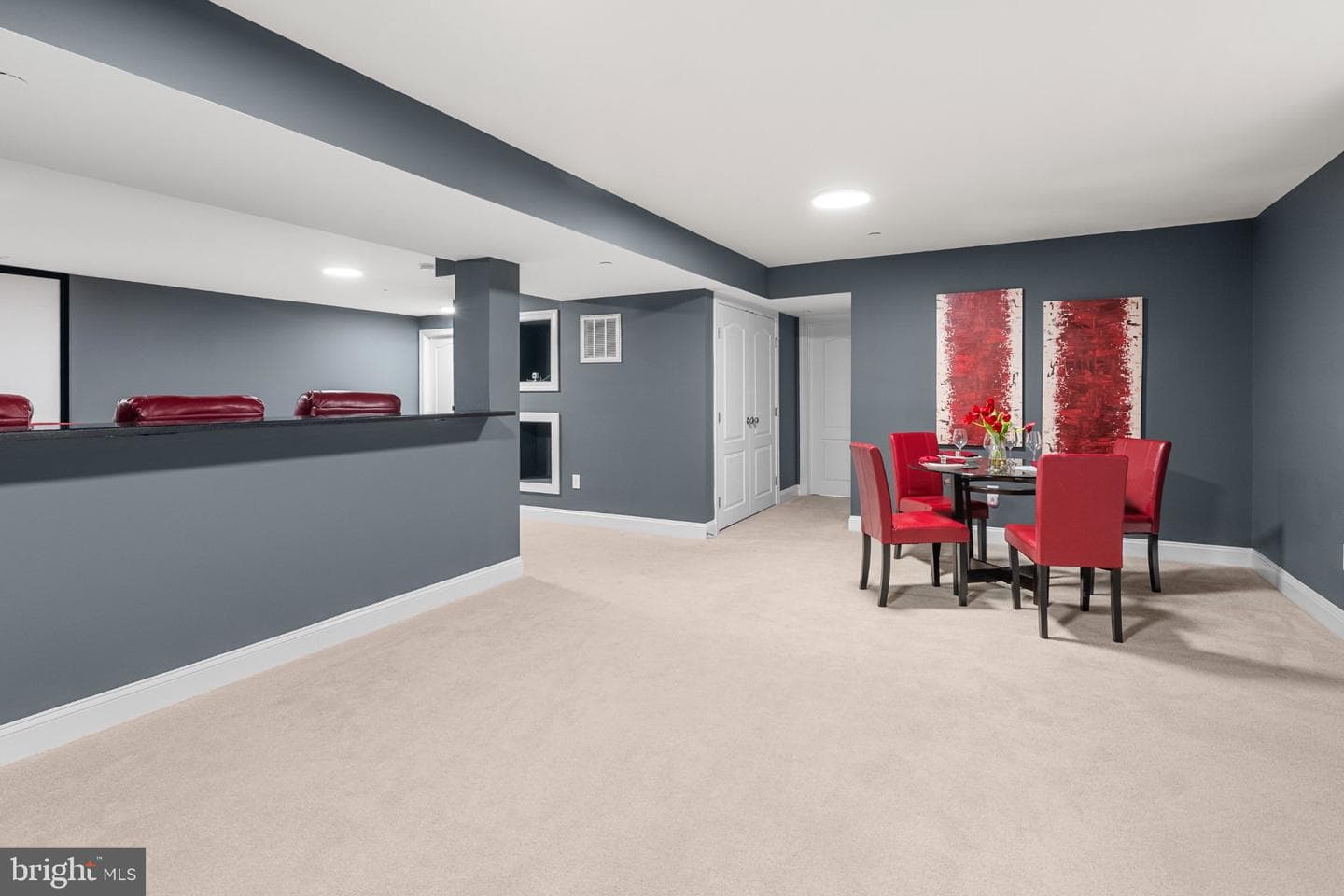 4554 Coachmans Path Court photo 31