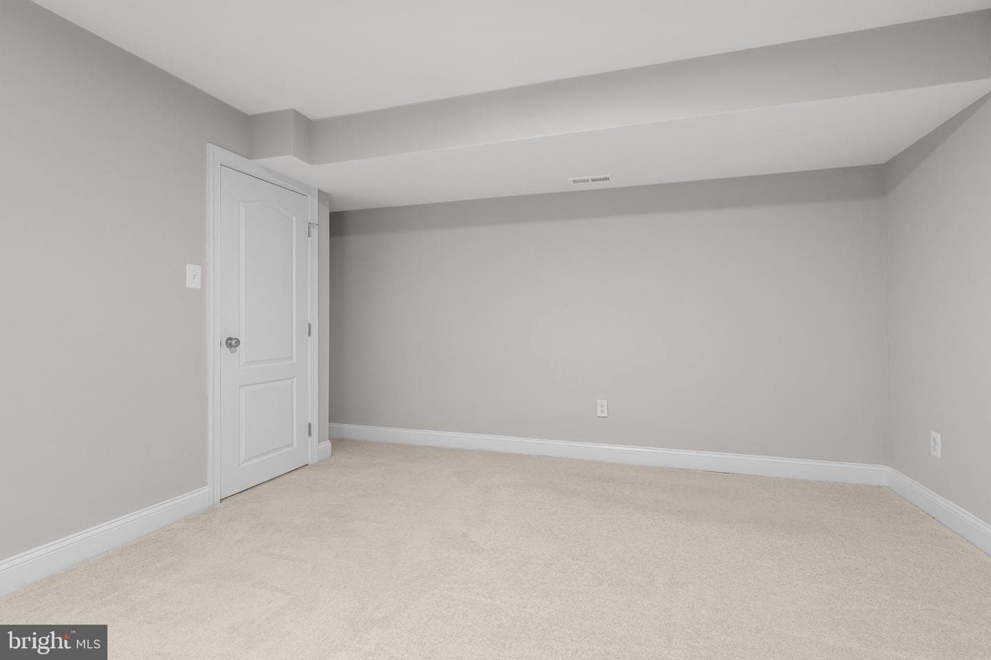 4554 Coachmans Path Court photo 33