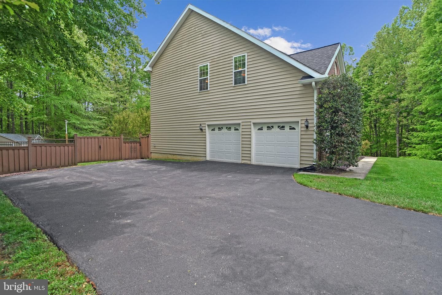 8075 Norwich Court photo 20