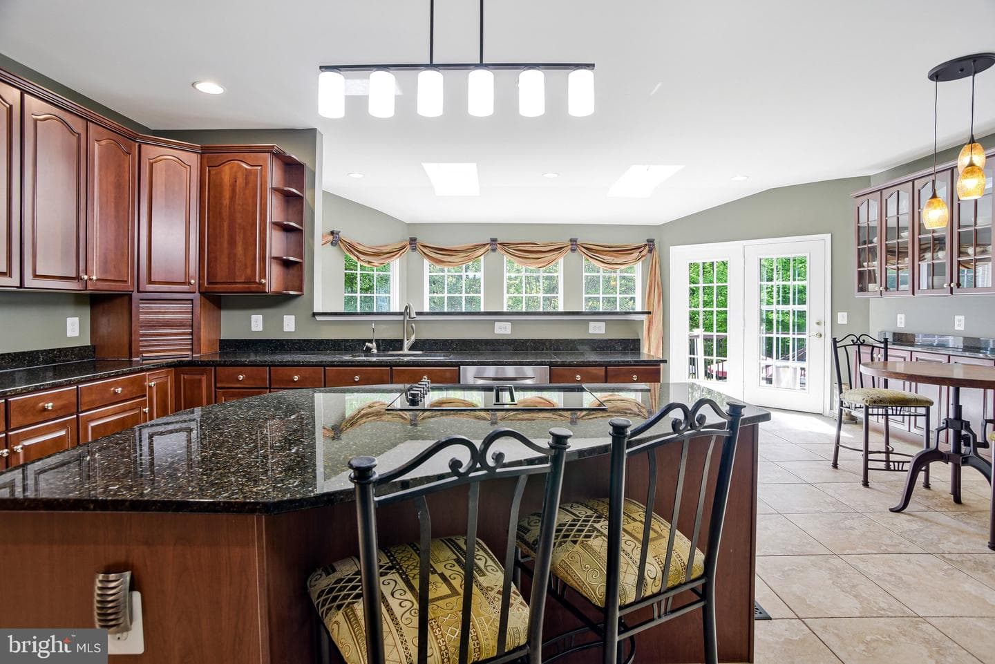 8075 Norwich Court photo 5