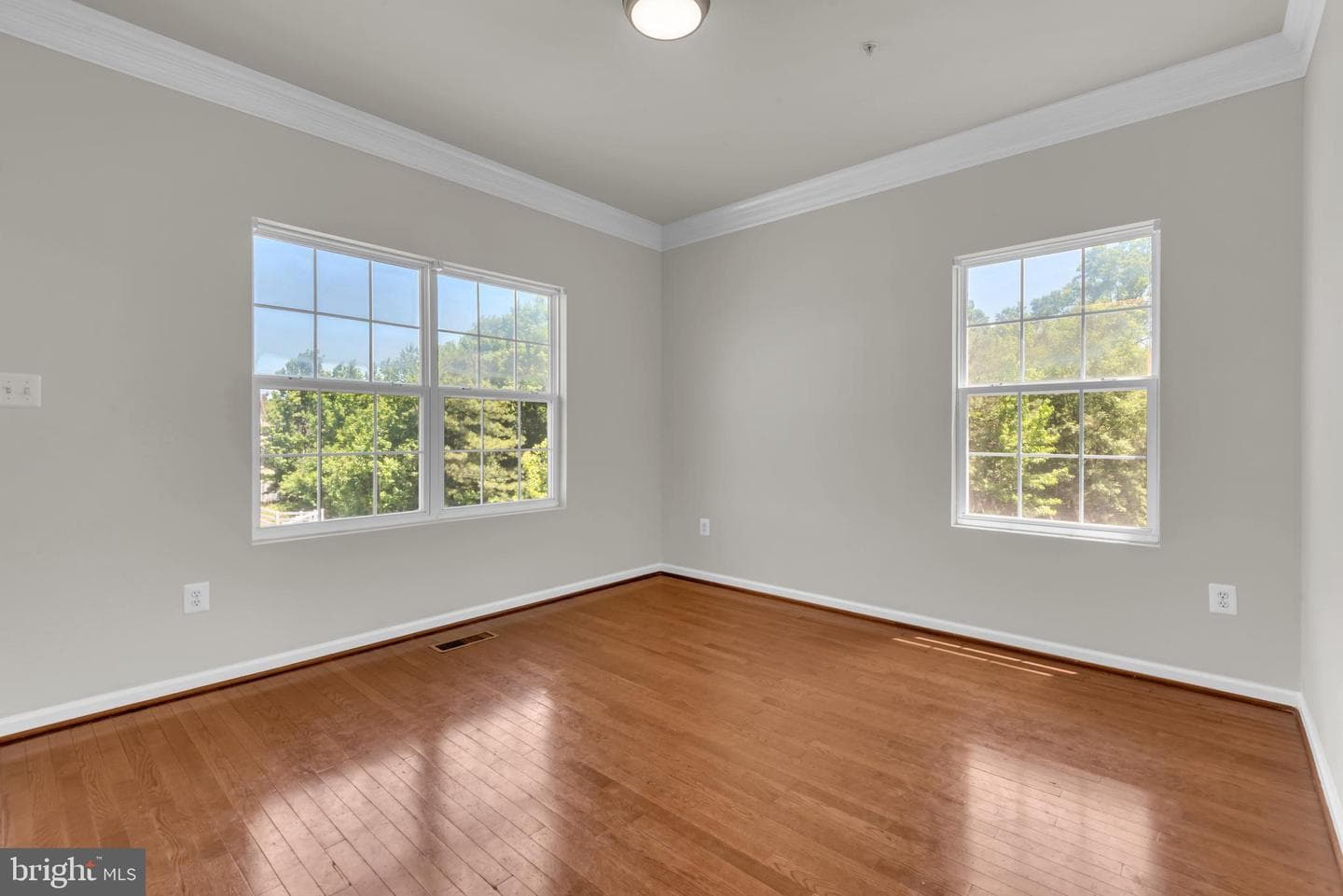 4935 Olympia Place photo 11