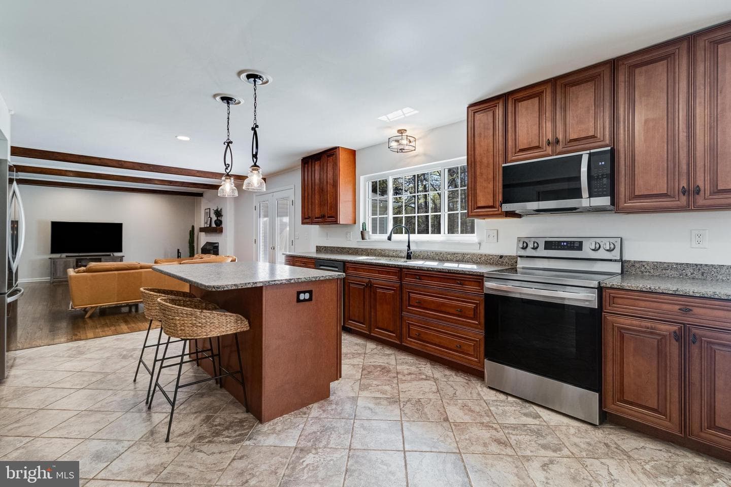 9212 Mimosa Drive photo 4