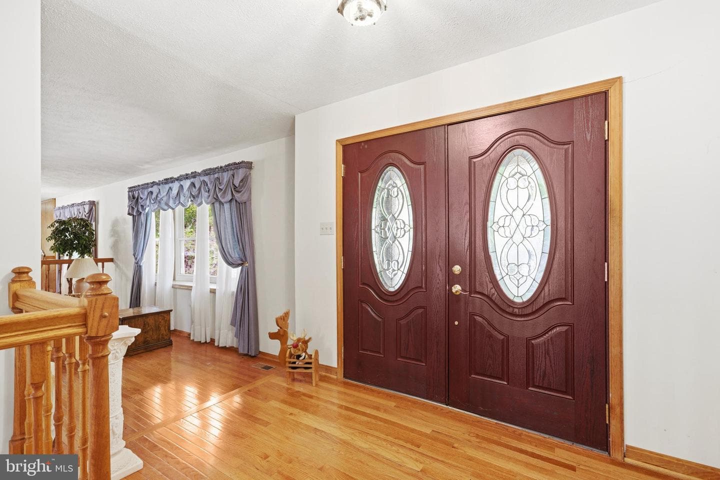 4465 Camelot Drive photo 4