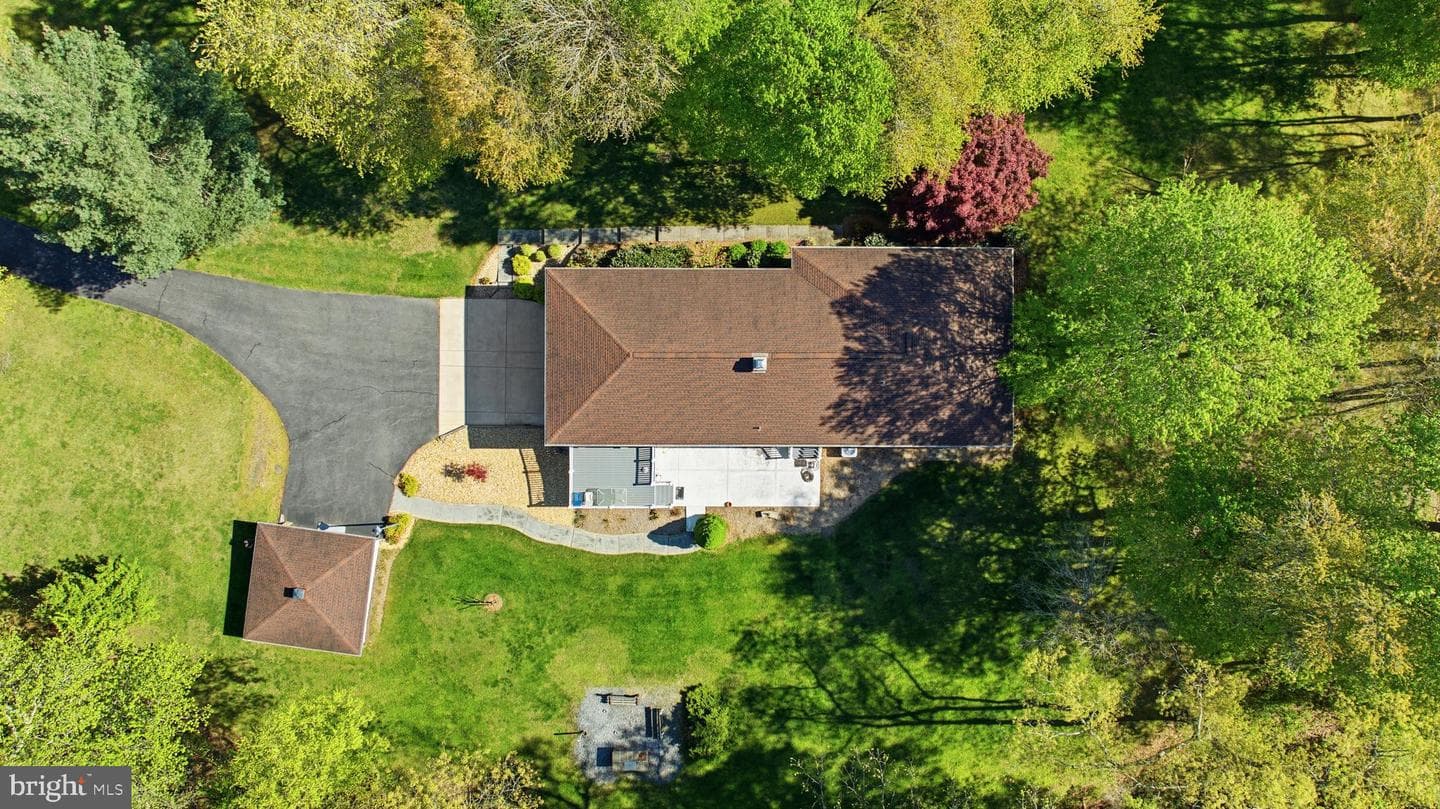 4465 Camelot Drive photo 60