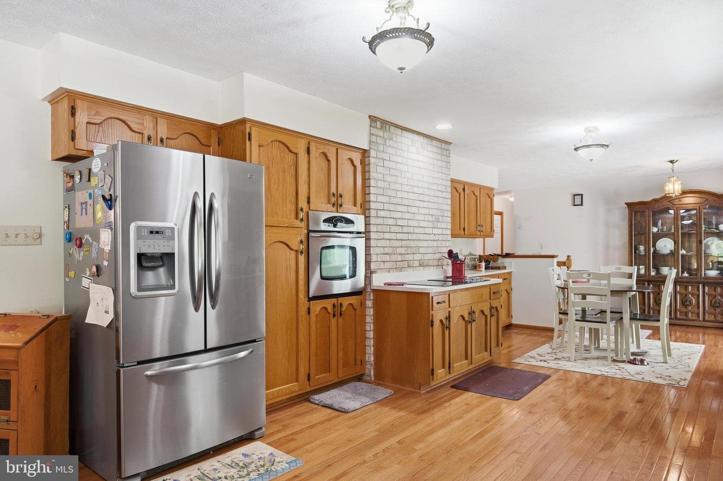 4465 Camelot Drive photo 9