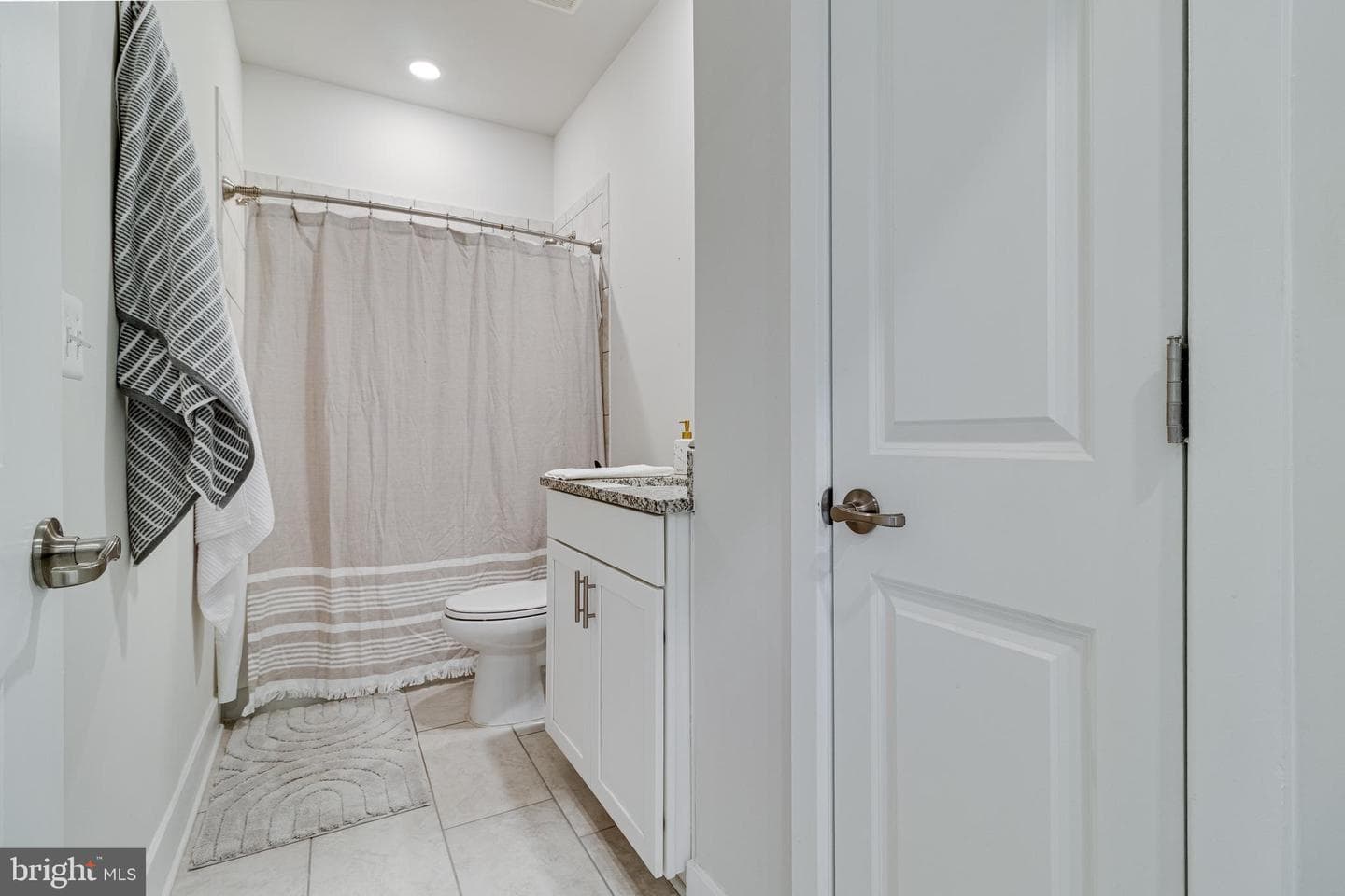 3917 Glacier Bay Pl photo 17