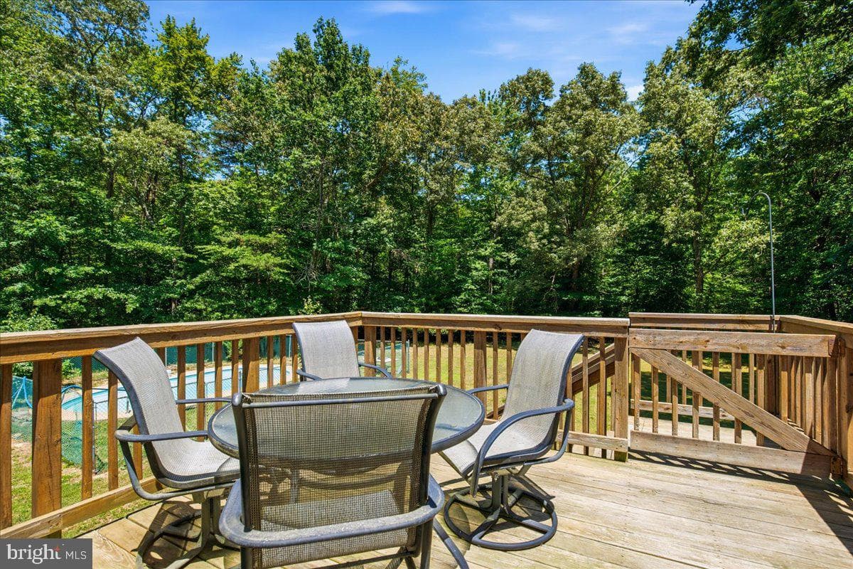 6350 Bryantown Drive photo 17