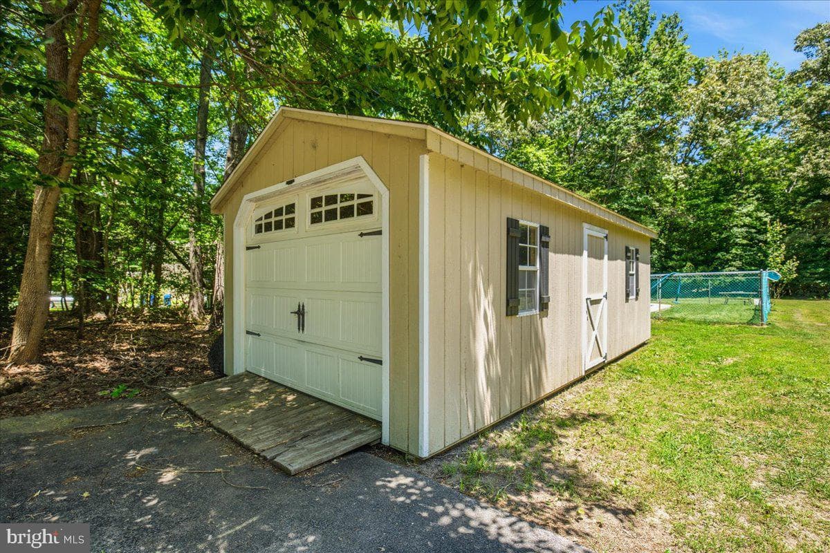 6350 Bryantown Drive photo 19