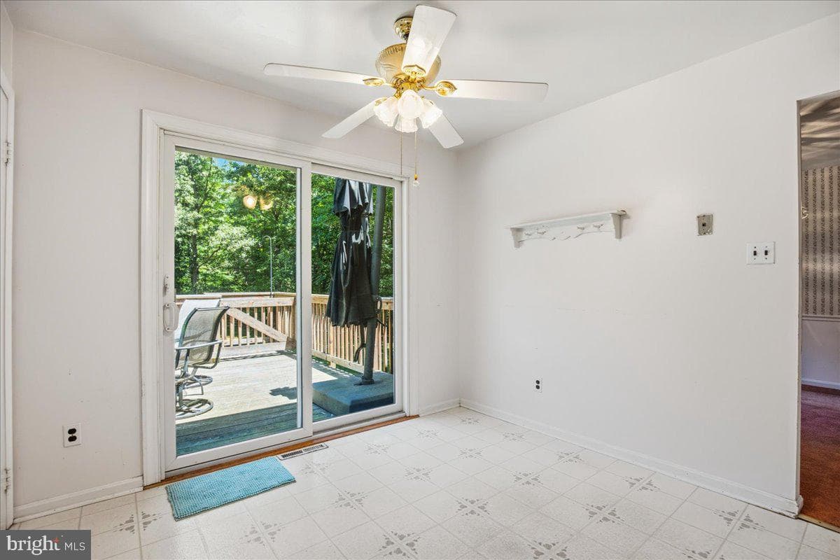 6350 Bryantown Drive photo 29