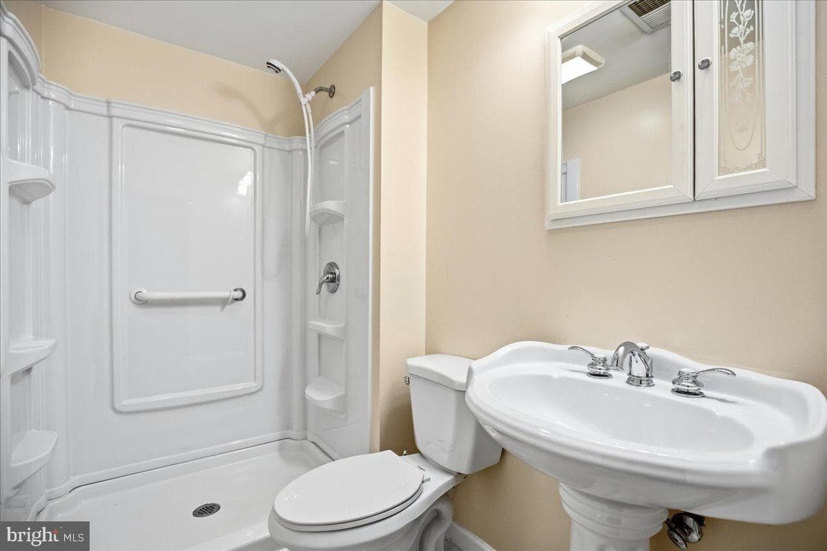 6350 Bryantown Drive photo 45