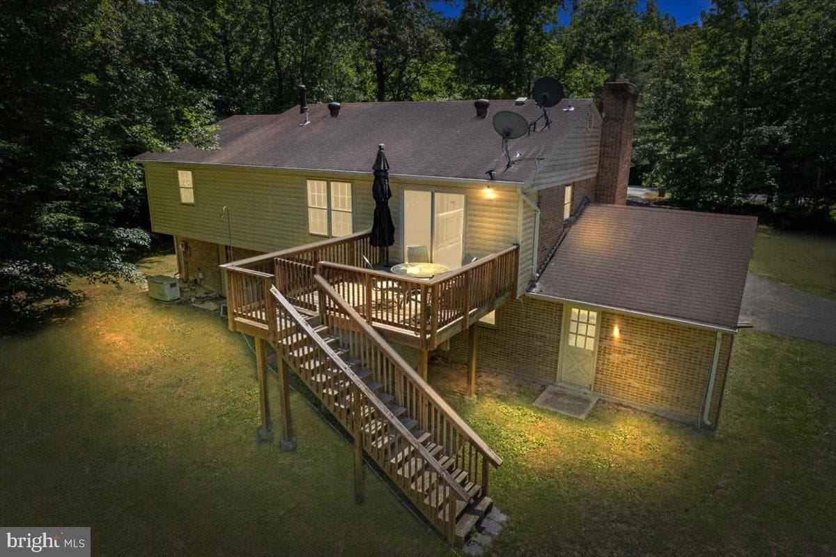 6350 Bryantown Drive photo 9