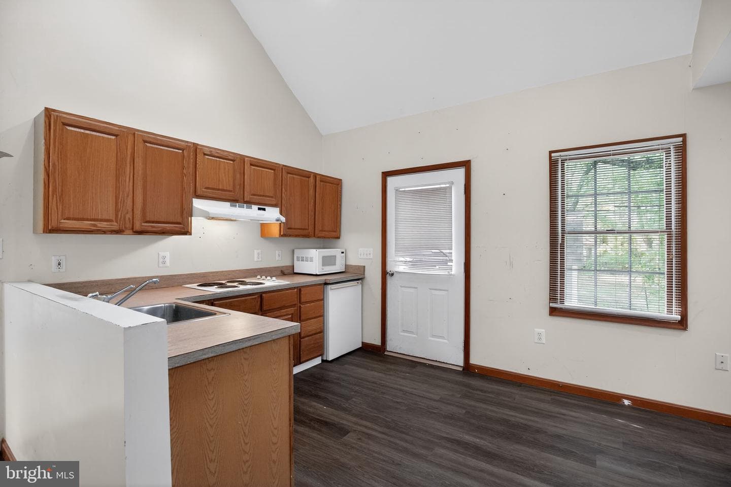 507 Chestnut Court photo 19