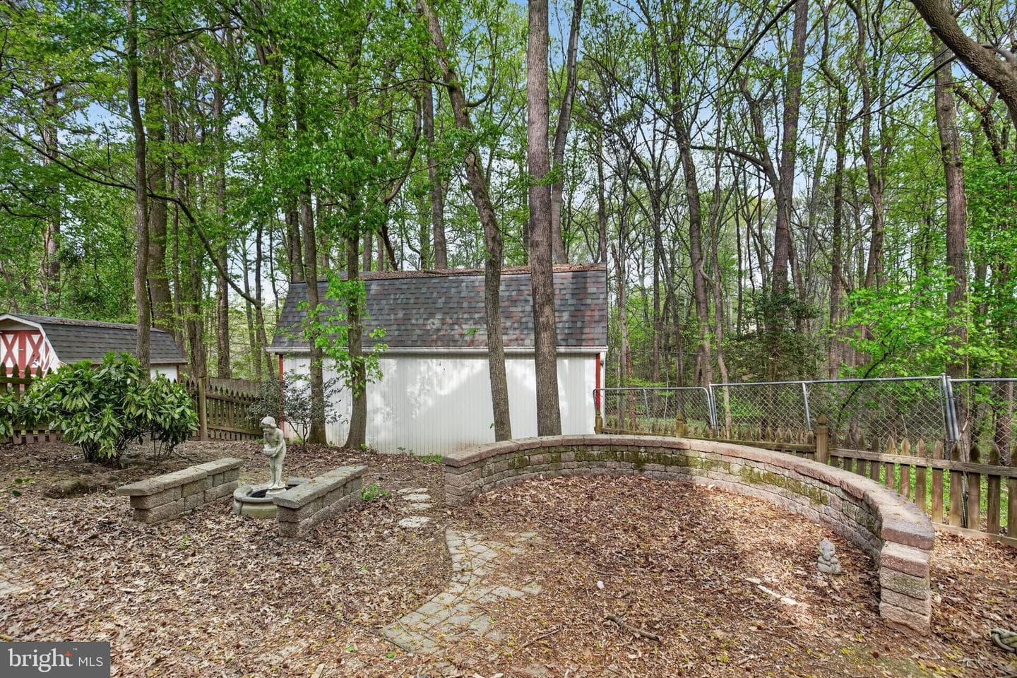 507 Chestnut Court photo 42