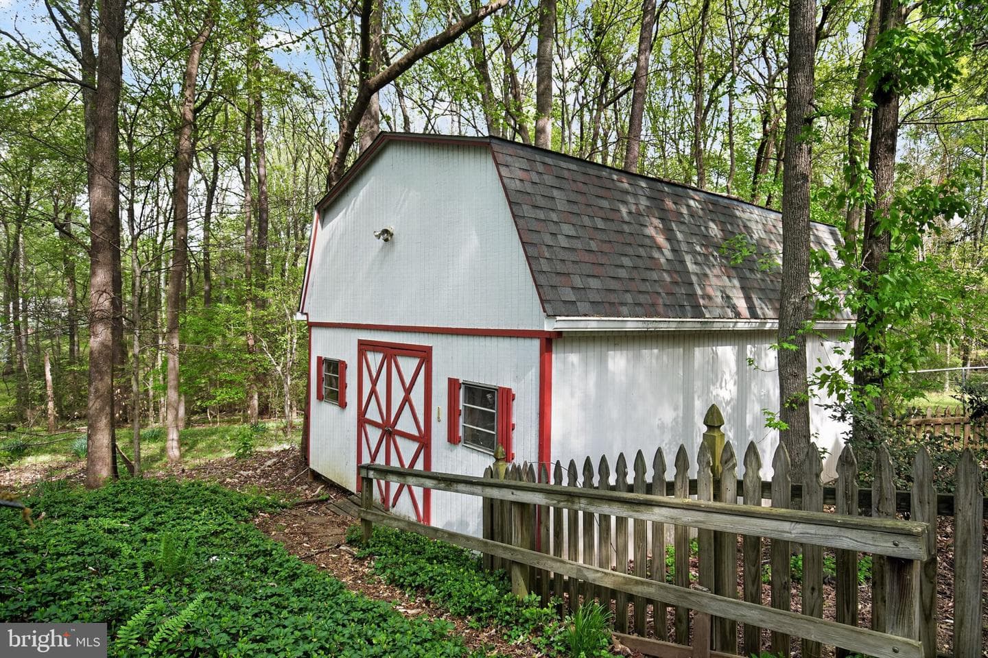 507 Chestnut Court photo 48