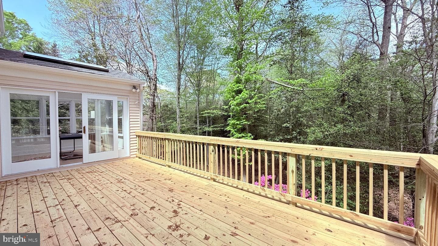 514 Dogwood Court photo 17