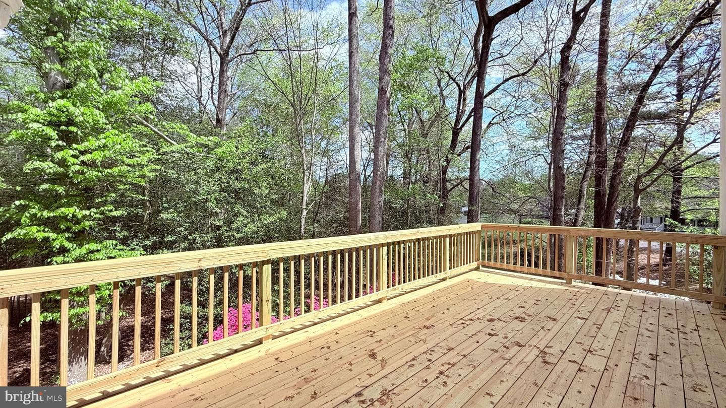 514 Dogwood Court photo 18