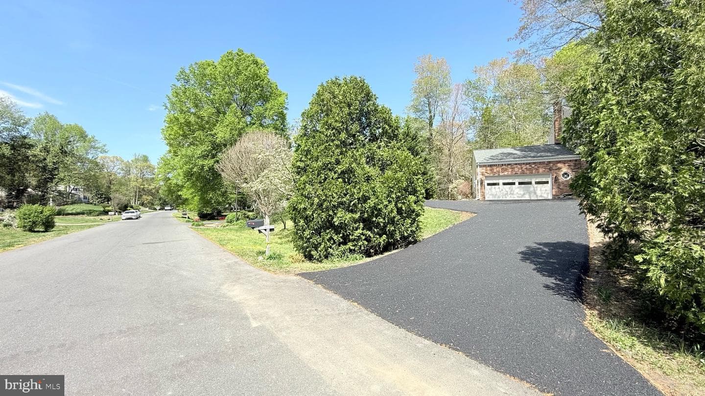 514 Dogwood Court photo 2