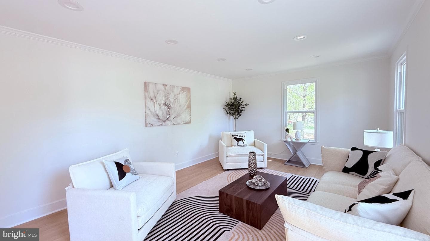 514 Dogwood Court photo 4