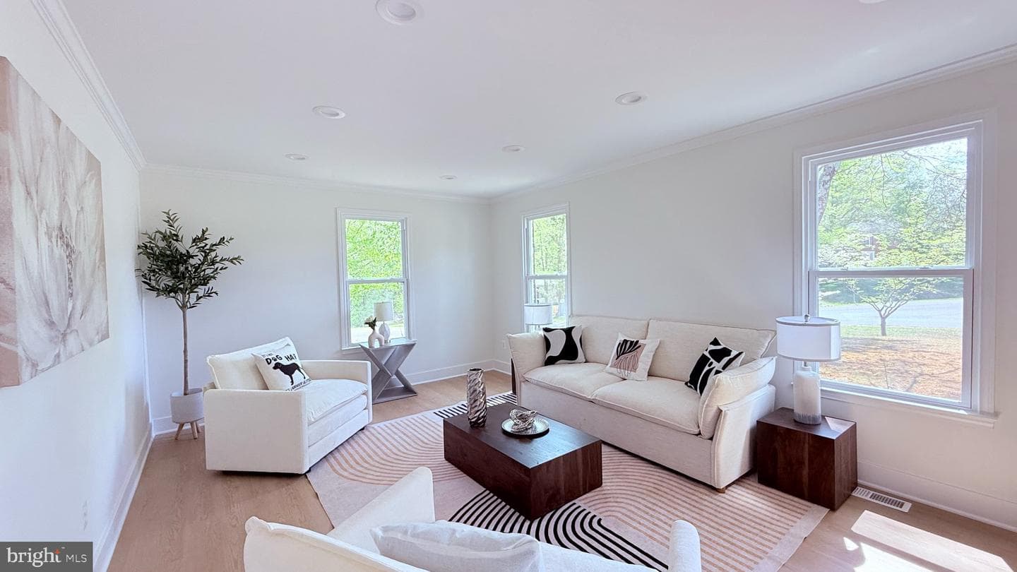 514 Dogwood Court photo 5