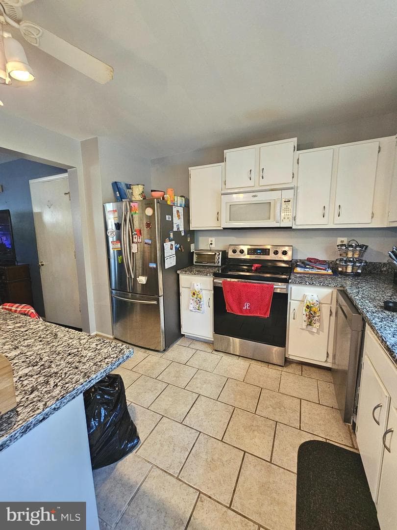 3627 Kempsford Field Place photo 7
