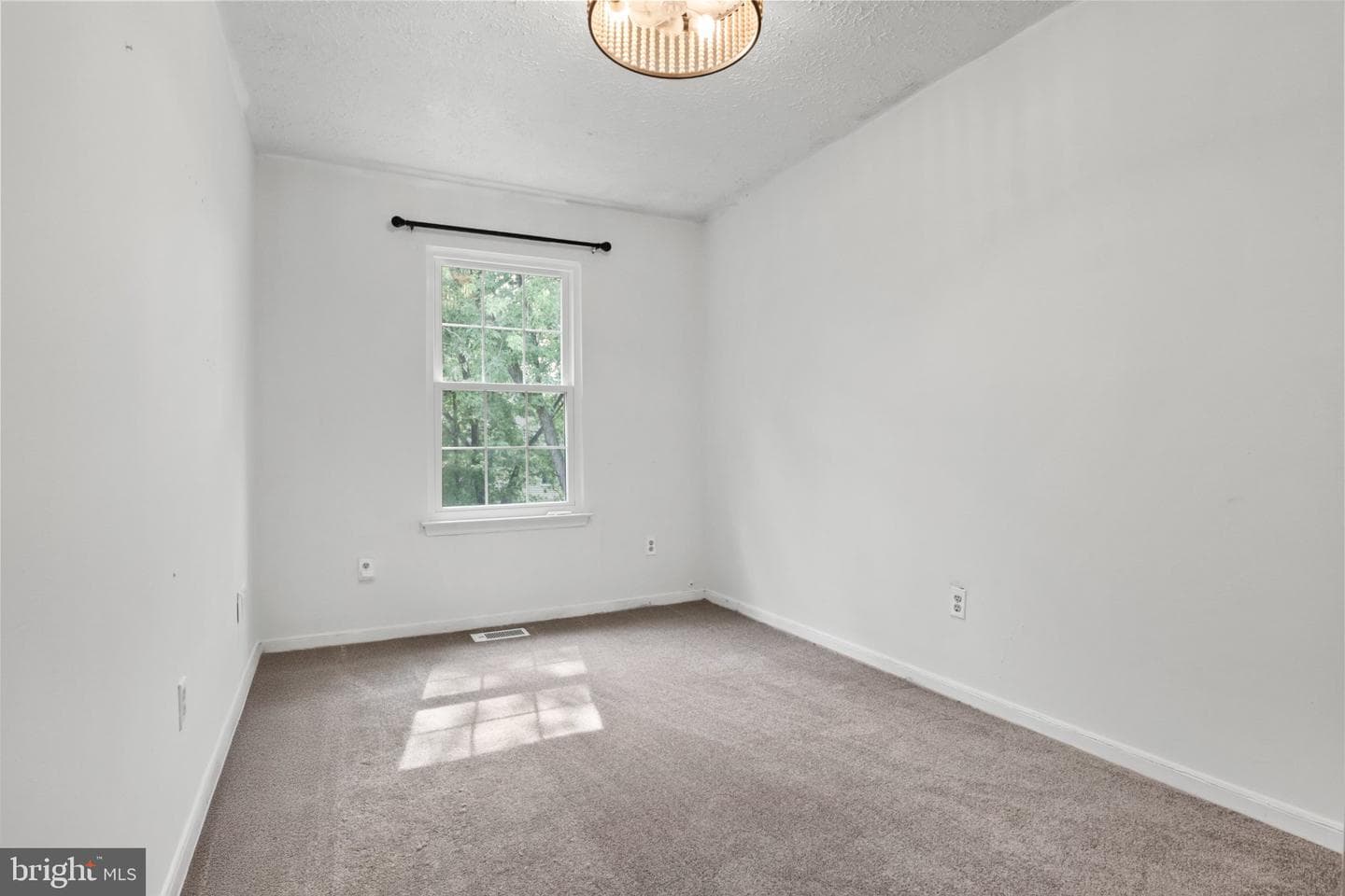 4239 Drake Court photo 16
