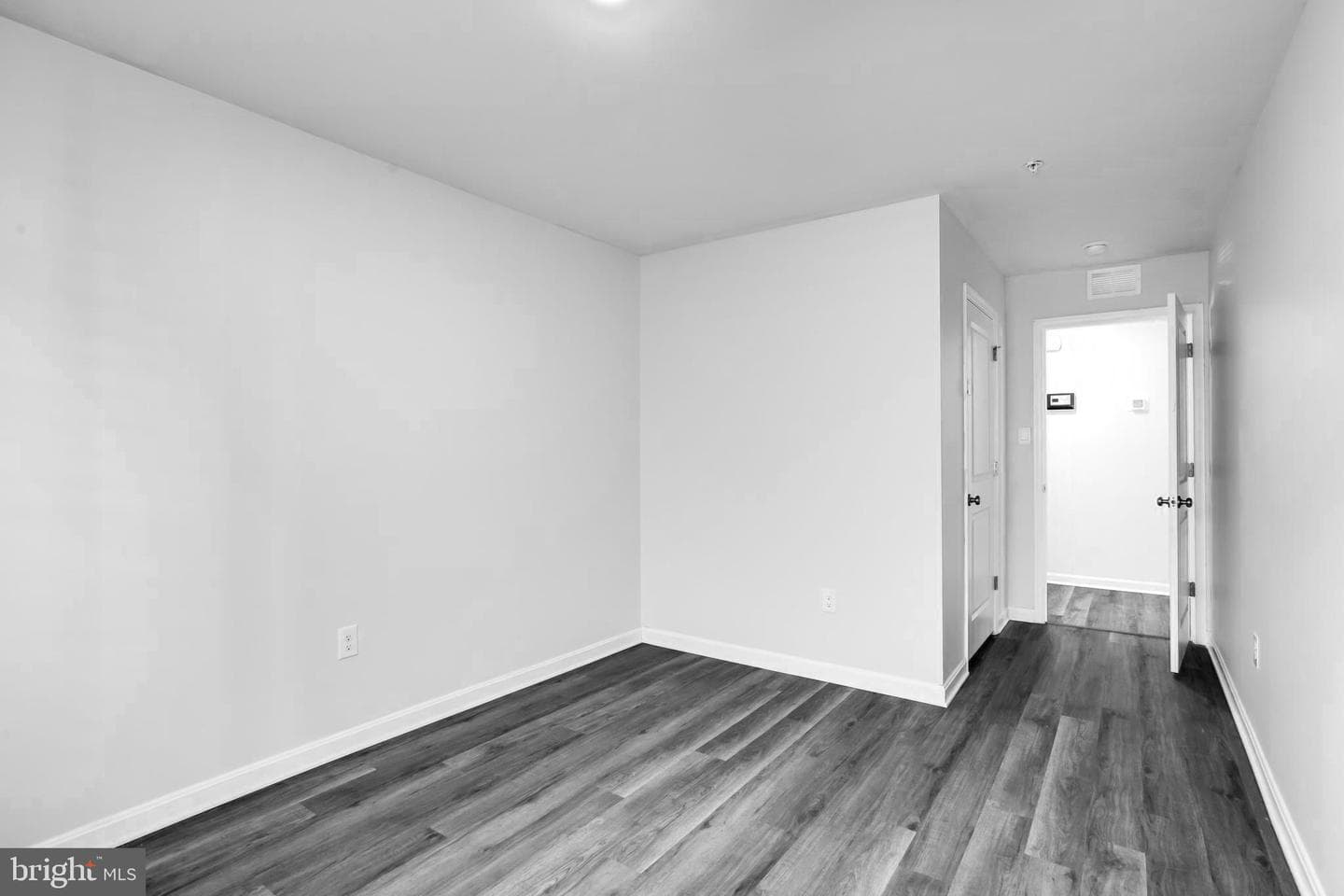 291 Forest Edge Ave photo 20