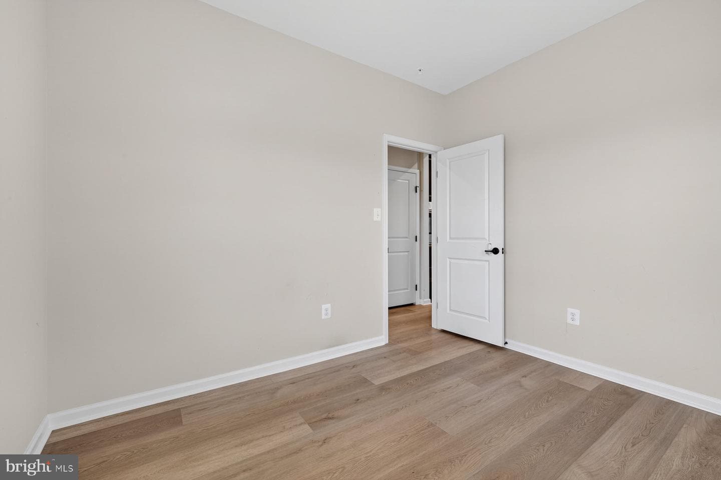 9974 Moddy Lane photo 13