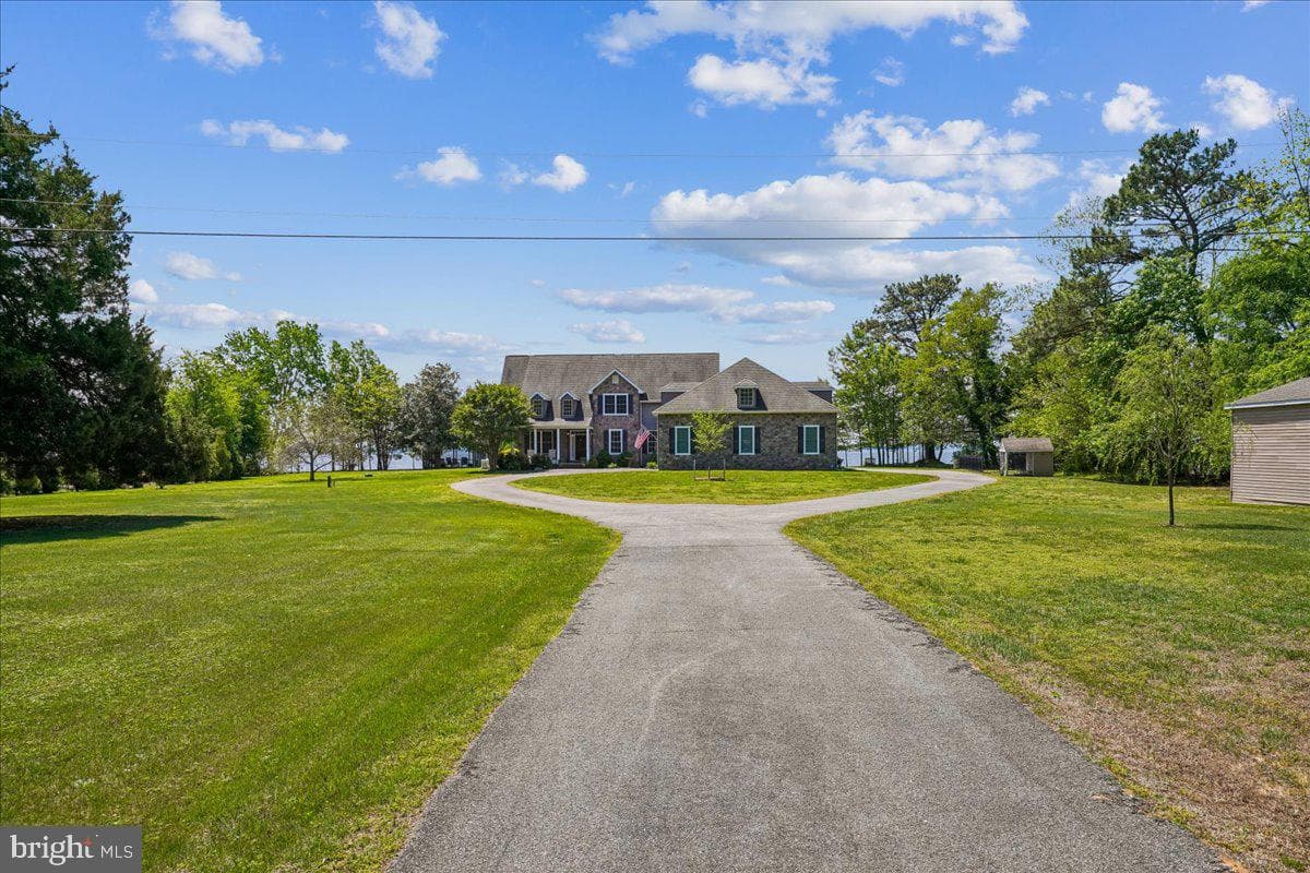12195 Potomac View Rd, Newburg
