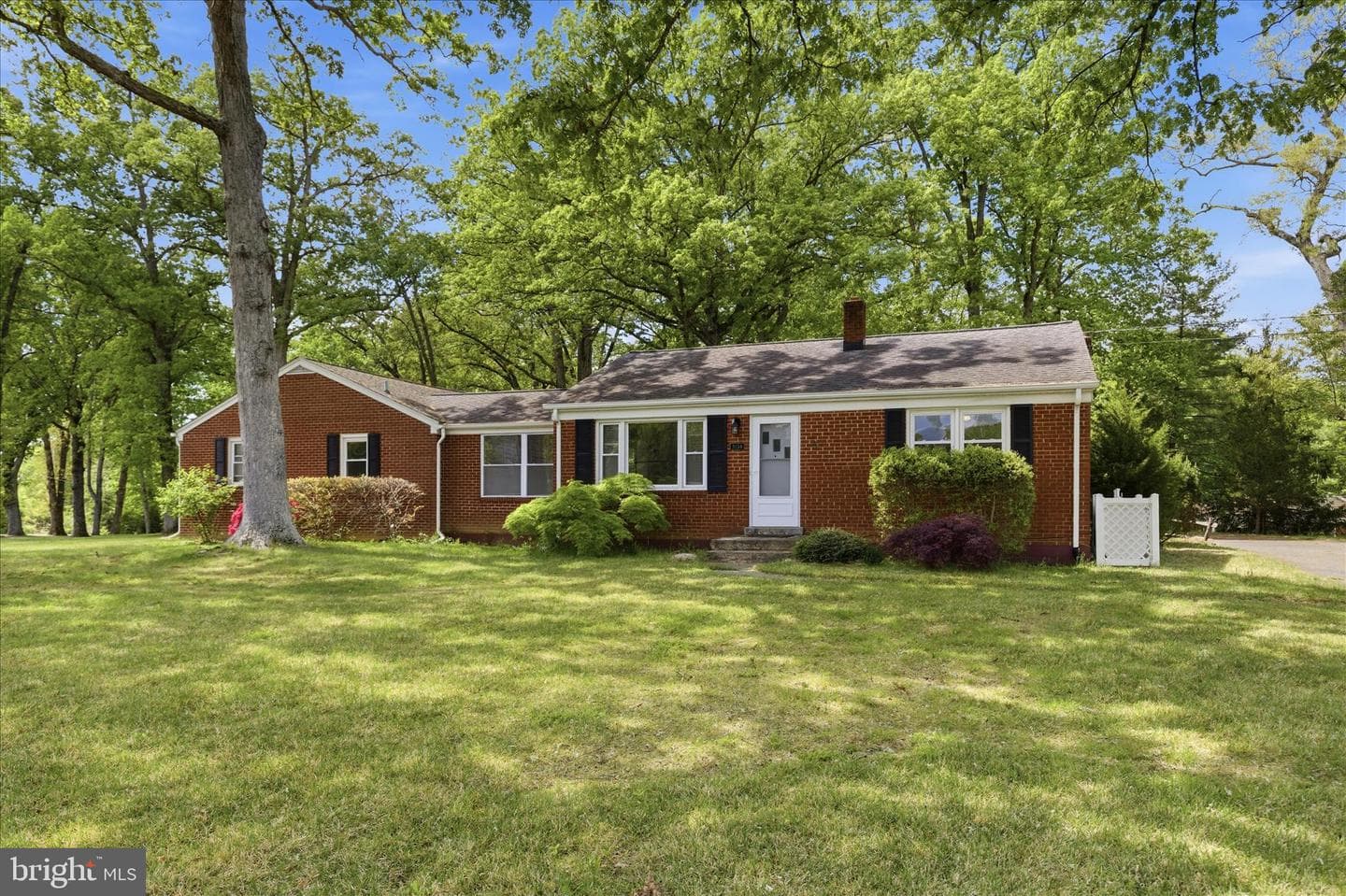 3150 Green Meadows Drive photo 6
