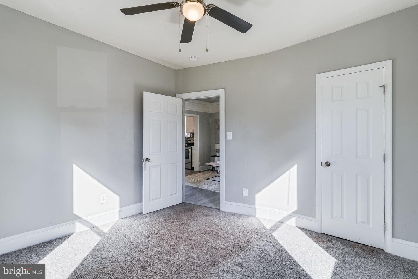 4350 Strauss Avenue photo 5