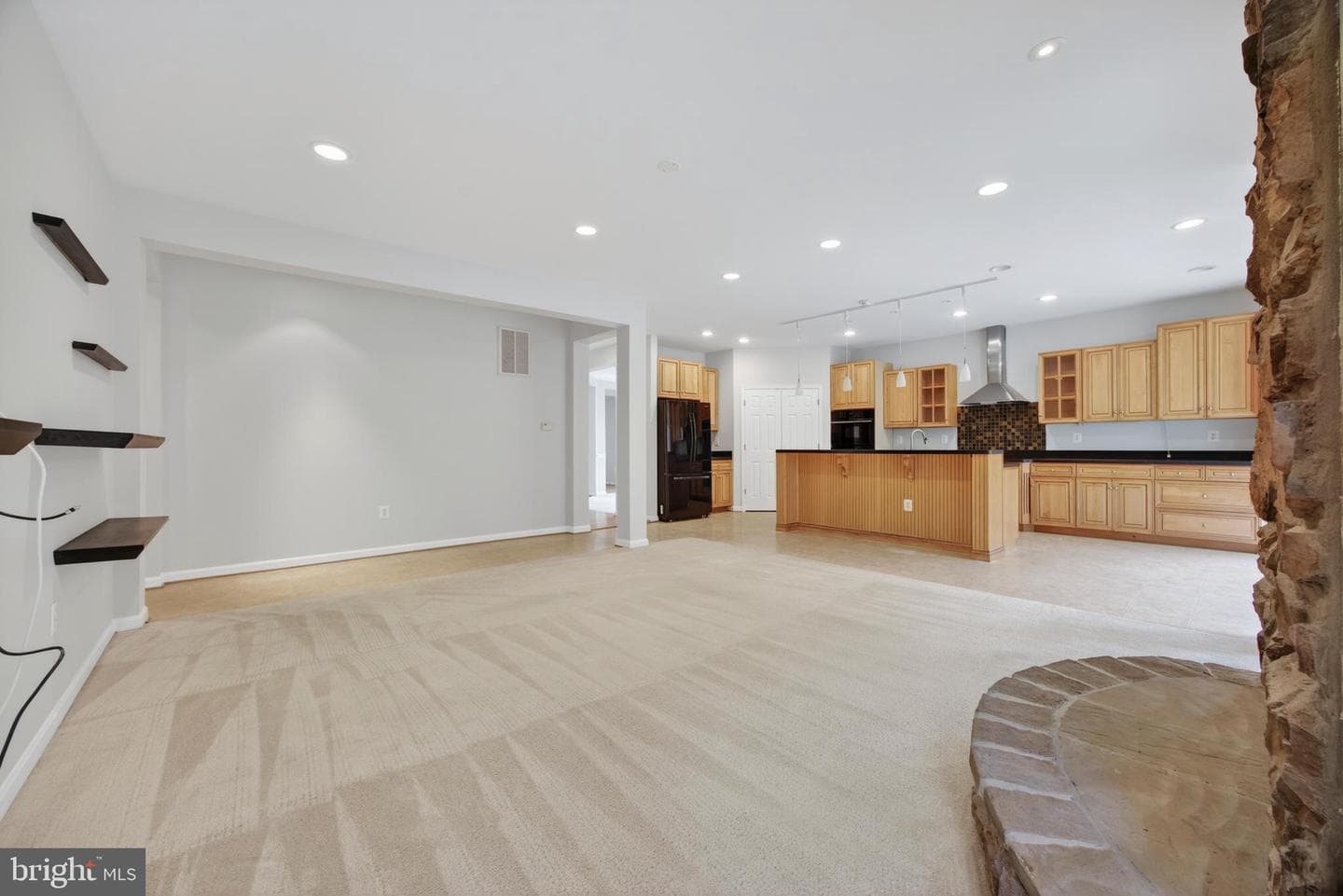 2910 Merchant Court photo 24
