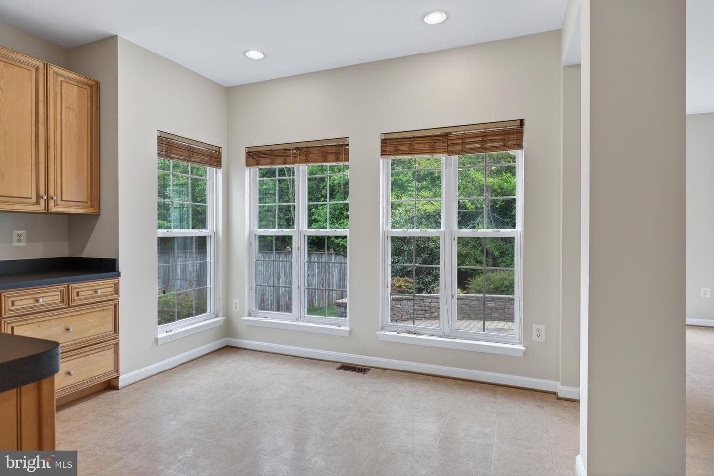 2910 Merchant Court photo 32
