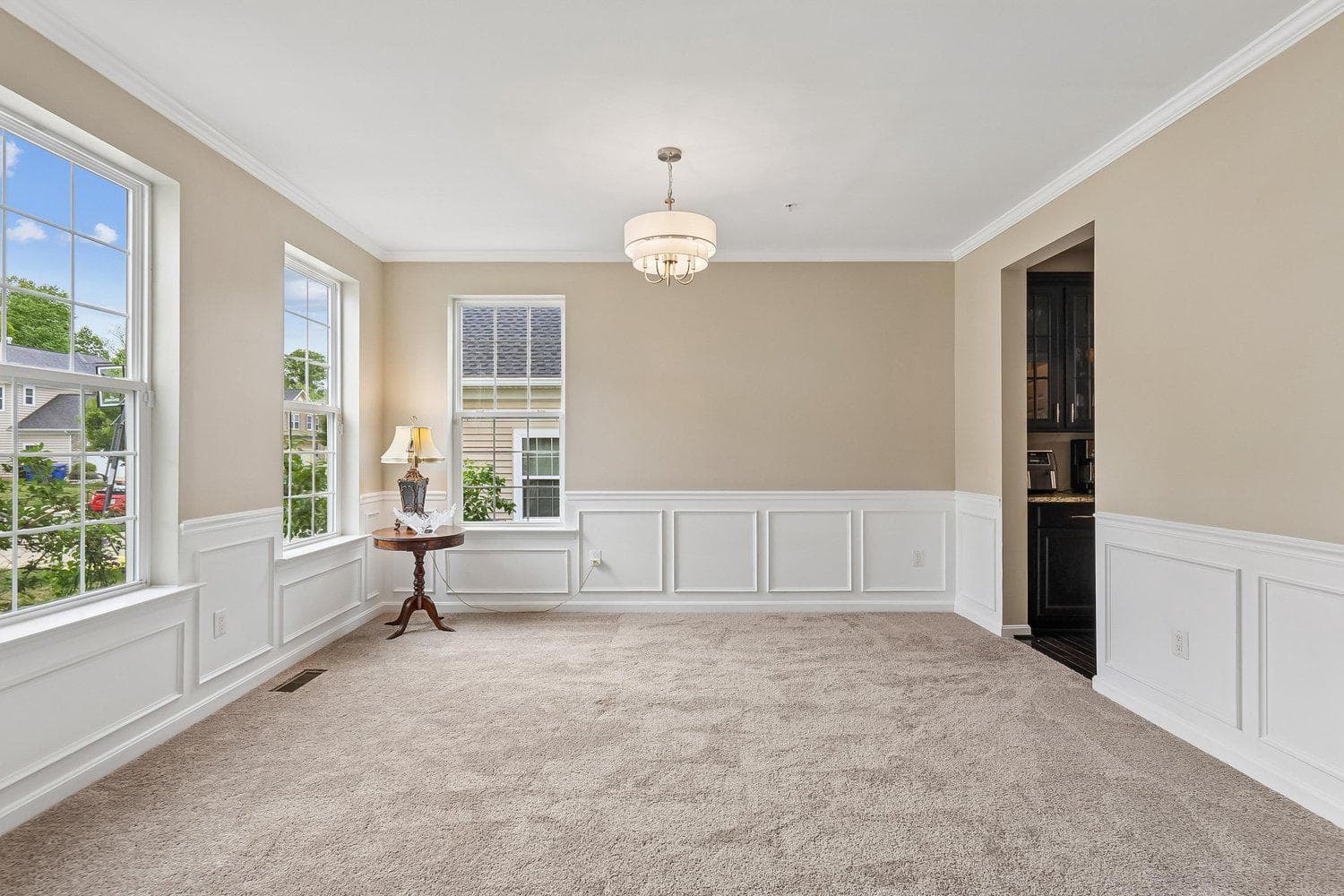 9777 Leighland Court photo 7