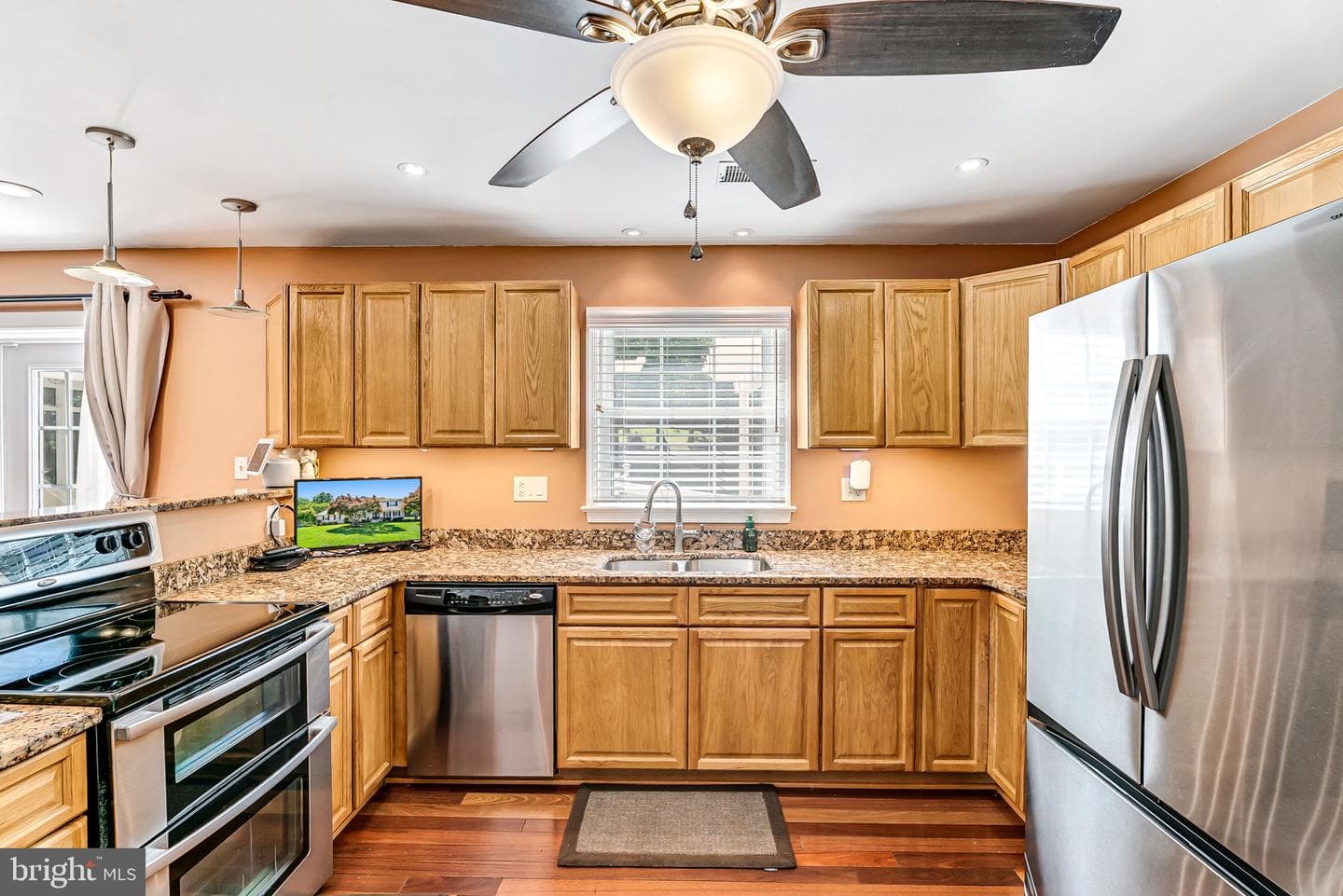 11063 Ellinger Drive photo 15