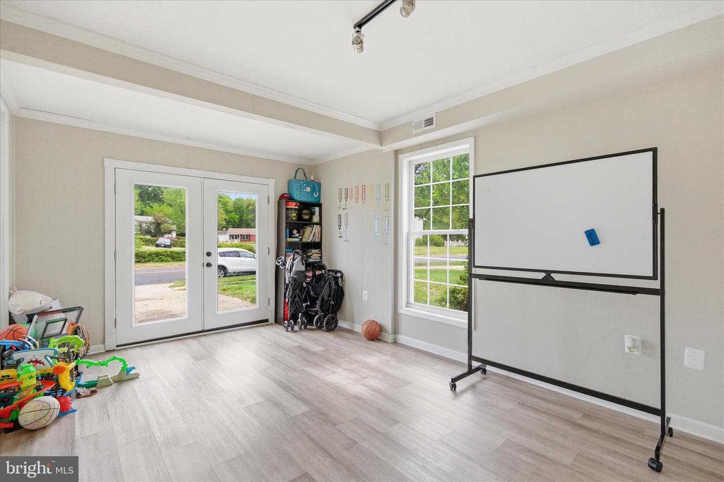 303 Garner Avenue photo 17