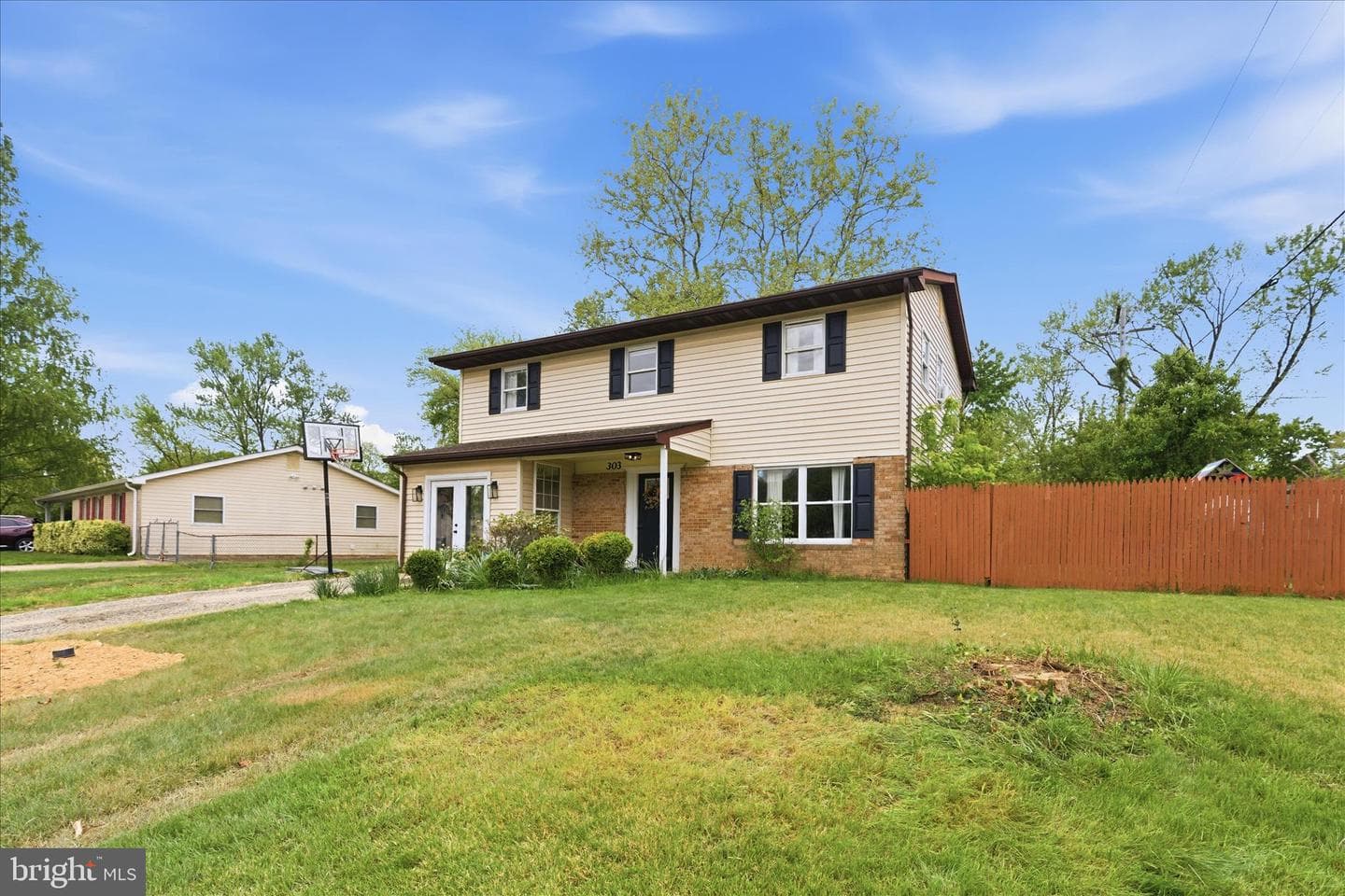 303 Garner Avenue photo 3