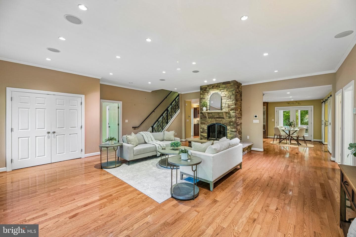 10060 Harmony Hill Lane photo 7